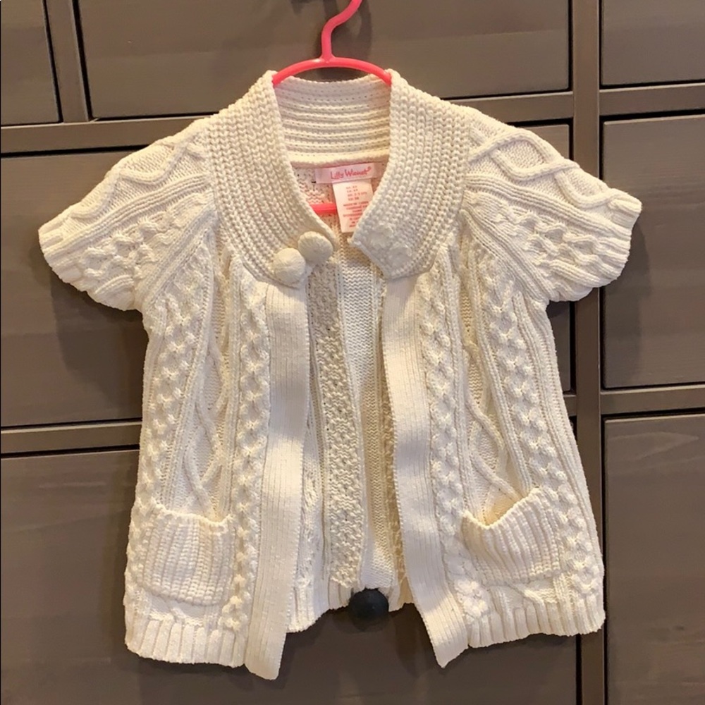 Winter white shirt sleeve sweater, 3T girls